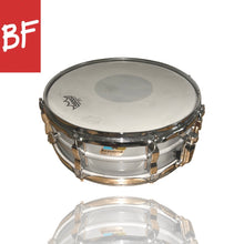 Load image into Gallery viewer, 1980’s Ludwig Acrolite 5x14 Aluminum Snare
