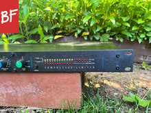 Load image into Gallery viewer, DBX 160A Compressor/Limiter
