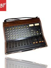 Load image into Gallery viewer, 1970’s Yamaha PM-430 8-Channel Analog Console
