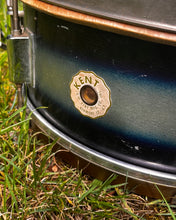 Load image into Gallery viewer, 1950’s Kent Drums 3pc Kit in Black/Gold Duco
