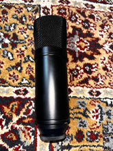 Load image into Gallery viewer, MXL V63M Large Diaphragm Condenser

