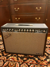 Load image into Gallery viewer, Fender Tonemaster Deluxe Reverb Solid State Combo
