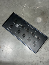 Load image into Gallery viewer, Sescom MS-5 8x3 1-to-4 Mic Splitter/4-to-1 Mic Combiner
