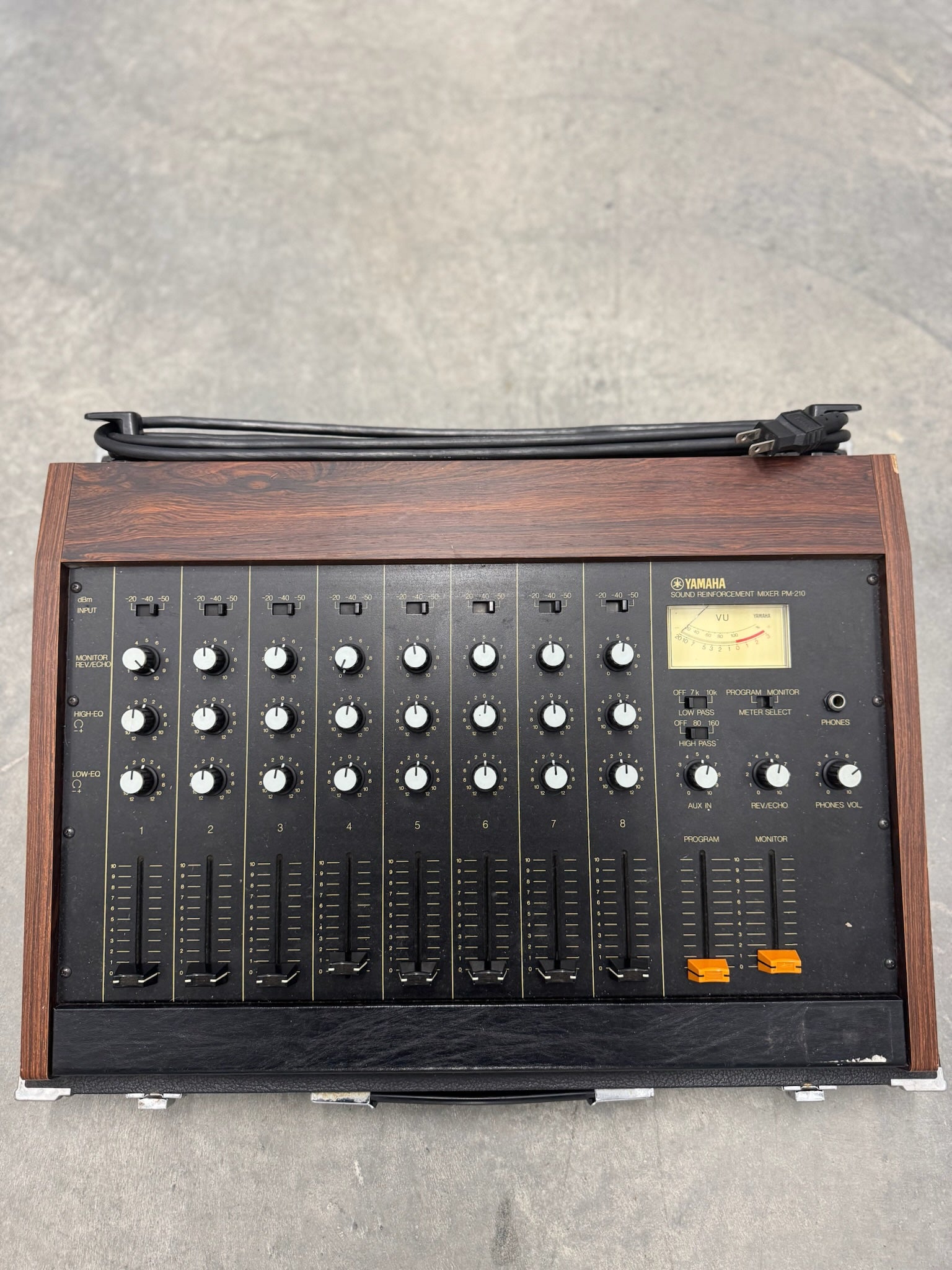 1980's Yamaha PM-210 8-Channel Analog Mixing Console – Byrd