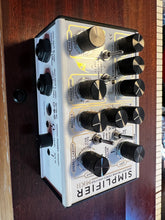 Load image into Gallery viewer, DSM Humbolt Simplifier Mk-II SIMPLIFIER MK-II Zero Watt Stereo Amp
