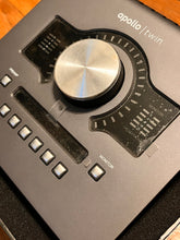 Load image into Gallery viewer, Universal Audio Apollo Twin Duo Thunderbolt Interface
