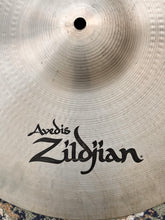 Load image into Gallery viewer, Zildjian A 18&quot; Medium Crash
