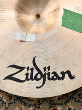 Load image into Gallery viewer, Zildjian A 18&quot; Medium Crash
