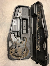 Load image into Gallery viewer, 1980&#39;s Peavey T-Series Guitar Case
