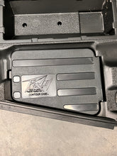 Load image into Gallery viewer, 1980&#39;s Peavey T-Series Guitar Case
