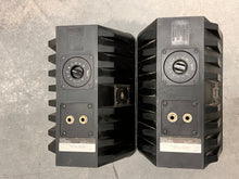 Load image into Gallery viewer, Peavey Impulse II Passive Monitor Speakers (Pair)
