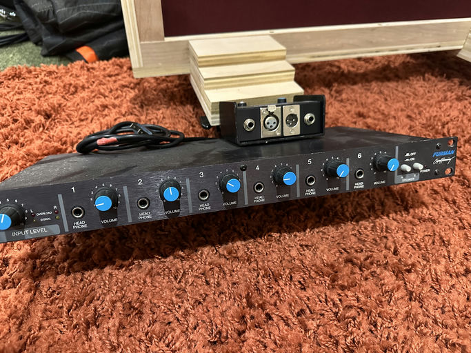 Furman HA-6 Headphone Monitor Amp w/ HR-2 Remote