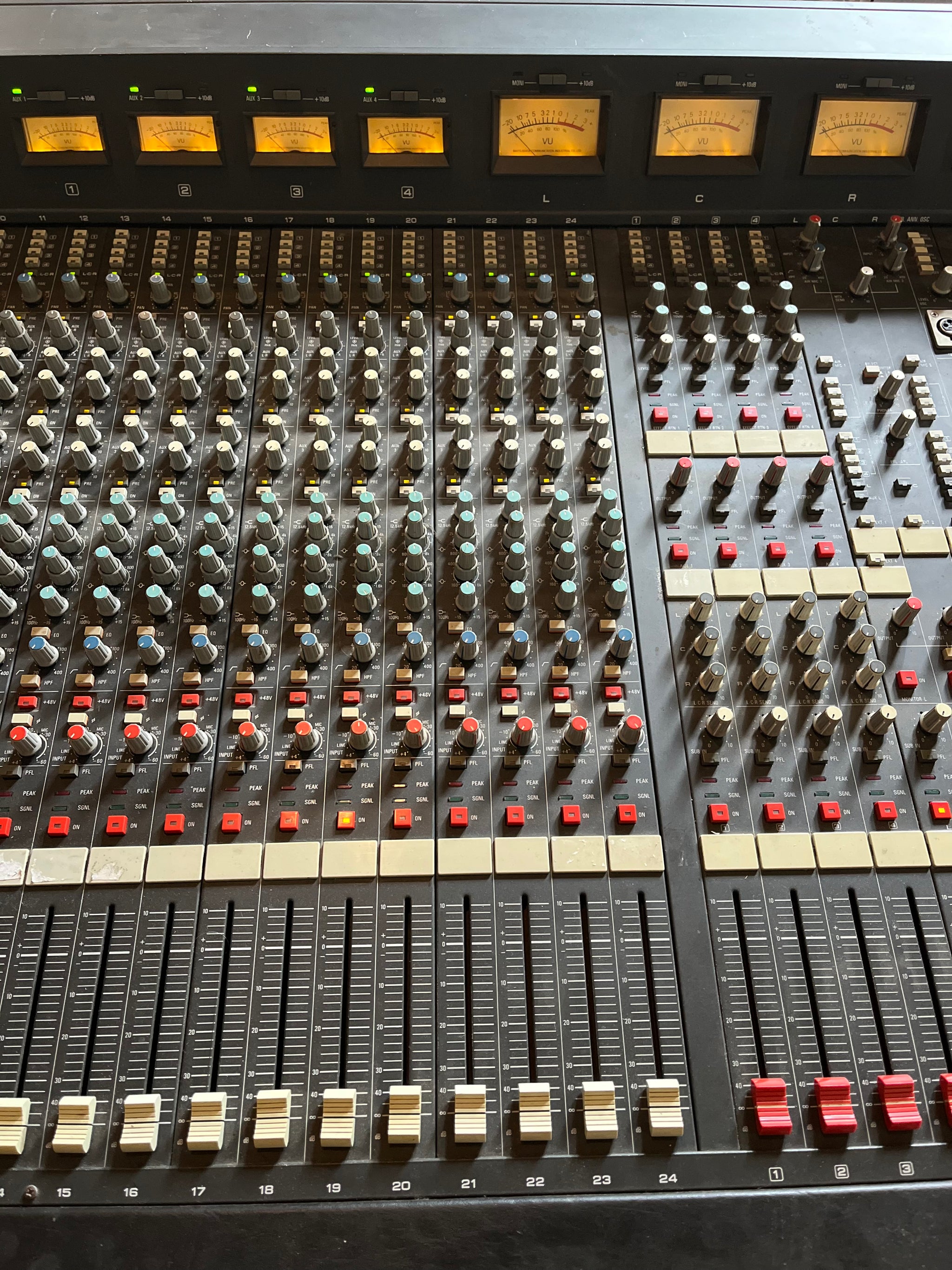 1990's Ramsa C900 36-Channel LCR Mixing Console – Byrd Finds