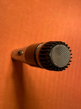Load image into Gallery viewer, 1970’s Shure Unidyne III Cardioid Dynamic Mic
