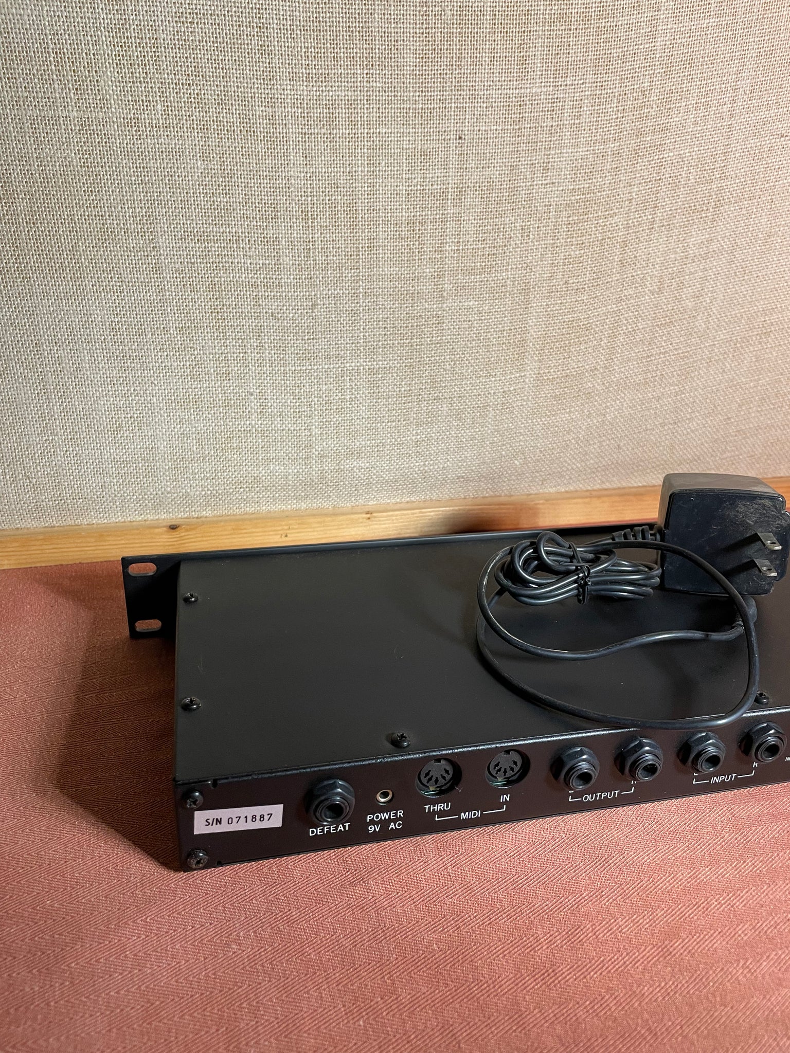1990's Alesis Midiverb II Digital Effects Processor – Byrd Finds 1990's Alesis Midiverb II Digital Effects Processor – Byrd Finds
