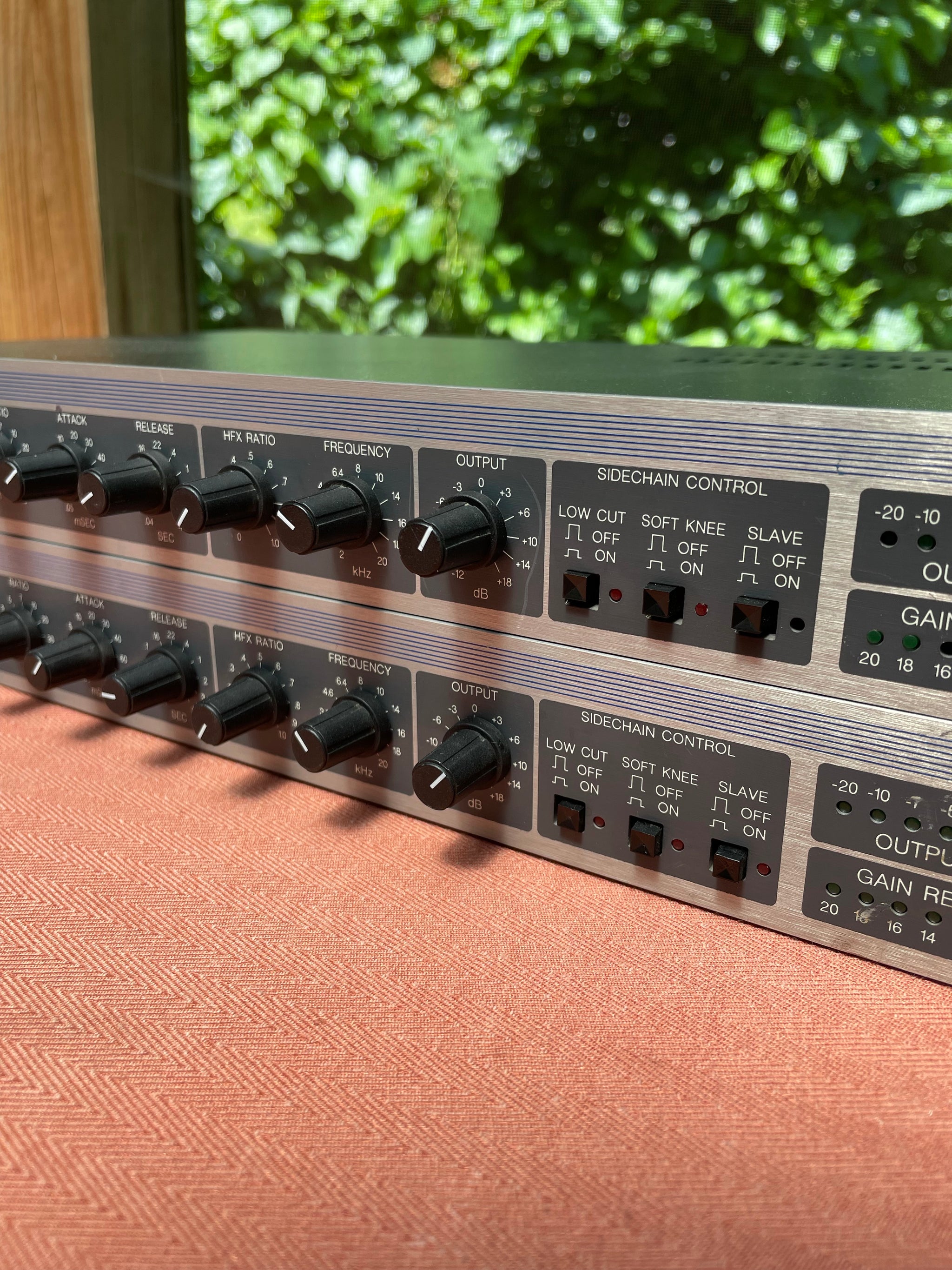 APHEX 651 EXPRESSOR コンプレッサー　エンハンサー Aphex Model 651 Expressor Compressor/Limiter – Byrd Finds