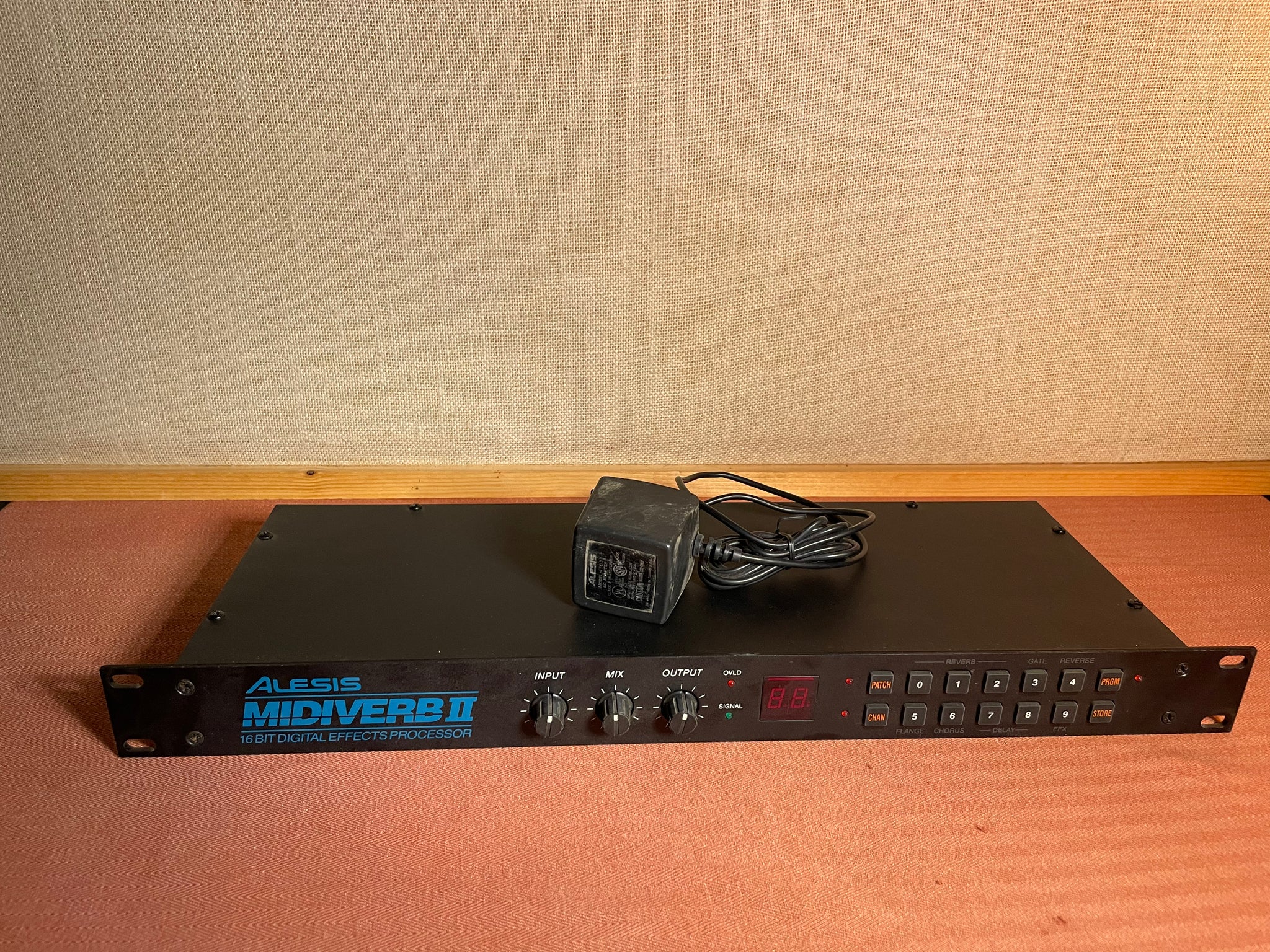 1990's Alesis Midiverb II Digital Effects Processor – Byrd Finds 1990's Alesis Midiverb II Digital Effects Processor – Byrd Finds