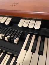 Load image into Gallery viewer, 1960&#39;s Hammond M-103 Tube Organ
