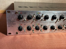 Load image into Gallery viewer, Behringer T1952 Tube Composer Stereo Tube Dynamics Processor
