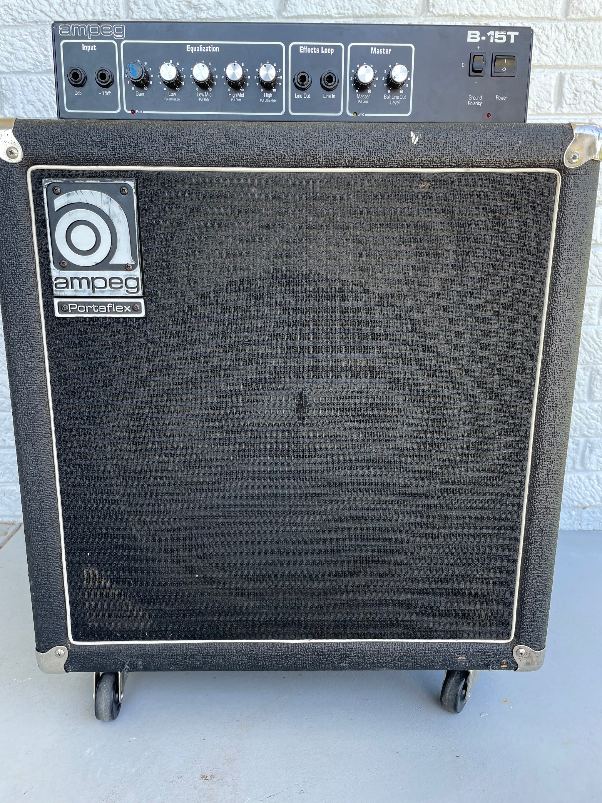 1990's Ampeg B15T Portaflex 15” Fliptop 100W Solid-State Bass Amp 1990's Ampeg B15T Portaflex 15” Fliptop 100W Solid-State Bass Amp